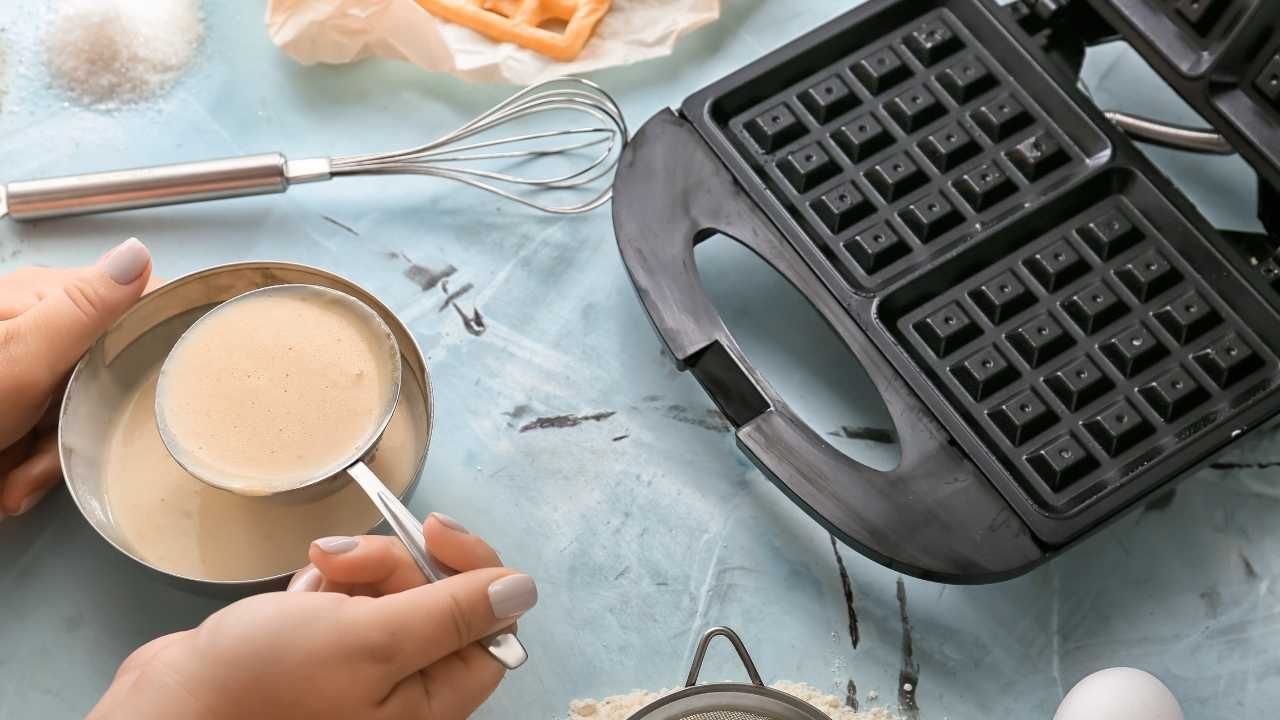 How to Use a Cast Iron Waffle Maker? - Waffle Maker Guides