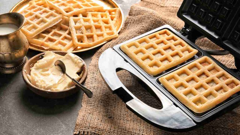 How to Use a Presto Flip Waffle Maker 7 Steps