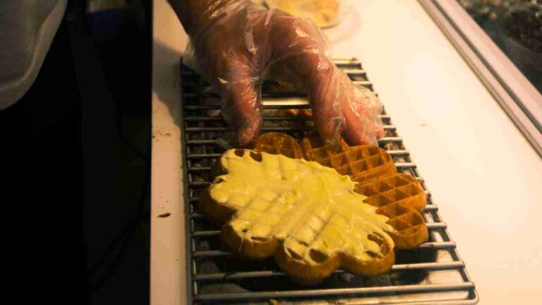 How Long Do You Cook Waffles in a Waffle Maker